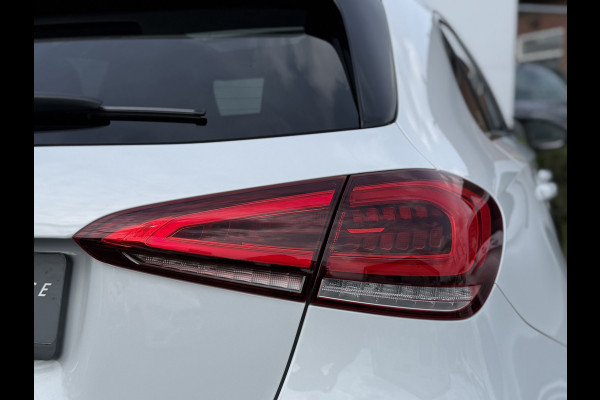 Mercedes-Benz A-Klasse 250 4MATIC Premium Plus | Pano | Memory | Ambient Light | Camera | 19 inch