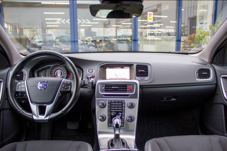 Volvo V60 1.5 T3 Polar | Prijs rijklaar incl. 12 mnd garantie | Lmv Navi Pdc Bluetooth Stoelverwarming Cruise