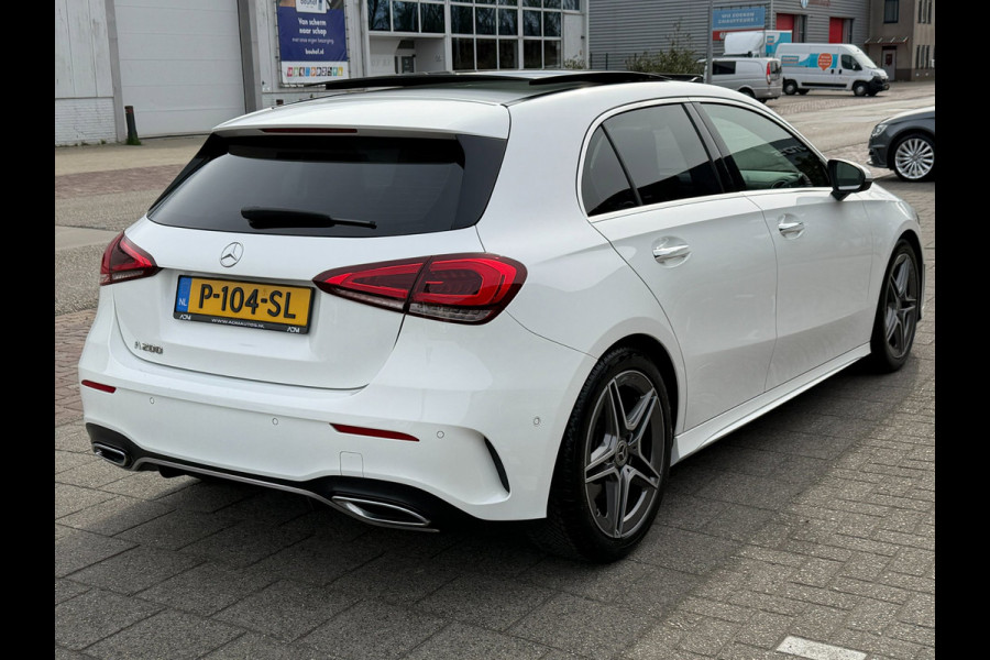 Mercedes-Benz A-Klasse 200 Premium AMG PAKKET l SFEERVERL. l PANO l TREKHAAK