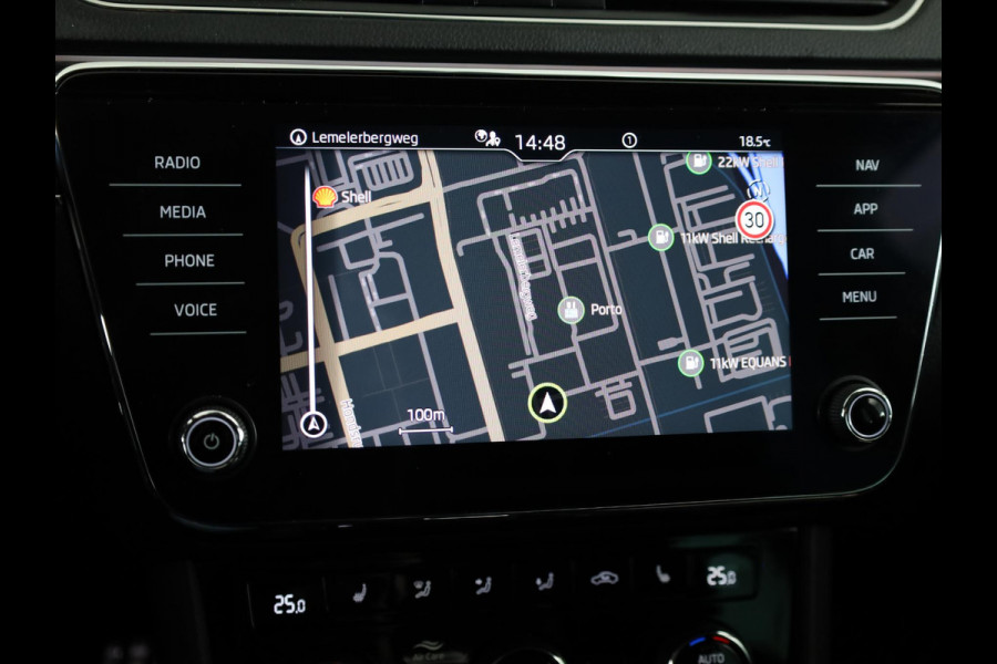 Škoda Superb Combi Business Edition Plus 1.5 TSI 150pk DSG-7 | Trekhaak | Adaptieve cruise controle | 18 inch | Elek. stoel | Voorstoelen en achterbank verwarmd