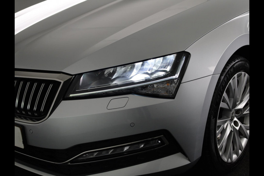 Škoda Superb Combi Business Edition Plus 1.5 TSI 150pk DSG-7 | Trekhaak | Adaptieve cruise controle | 18 inch | Elek. stoel | Voorstoelen en achterbank verwarmd