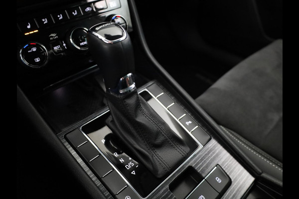 Škoda Superb Combi Business Edition Plus 1.5 TSI 150pk DSG-7 | Trekhaak | Adaptieve cruise controle | 18 inch | Elek. stoel | Voorstoelen en achterbank verwarmd