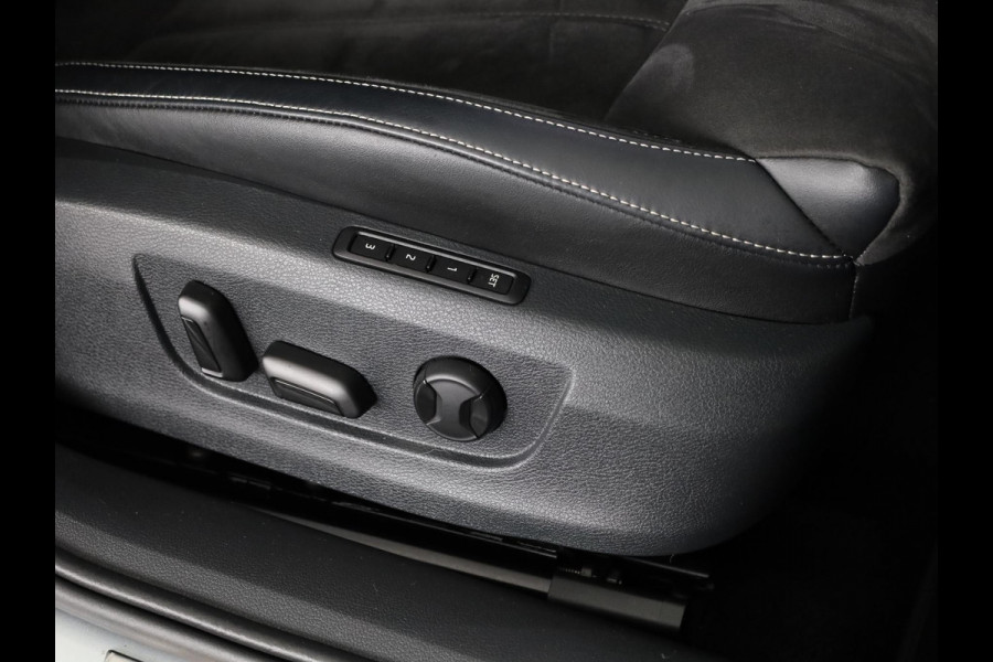 Škoda Superb Combi Business Edition Plus 1.5 TSI 150pk DSG-7 | Trekhaak | Adaptieve cruise controle | 18 inch | Elek. stoel | Voorstoelen en achterbank verwarmd
