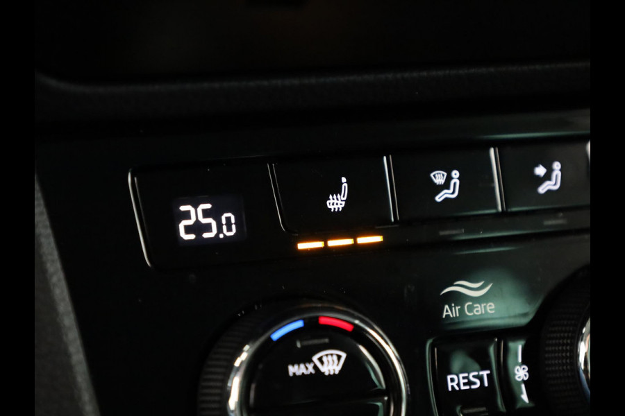 Škoda Superb Combi Business Edition Plus 1.5 TSI 150pk DSG-7 | Trekhaak | Adaptieve cruise controle | 18 inch | Elek. stoel | Voorstoelen en achterbank verwarmd