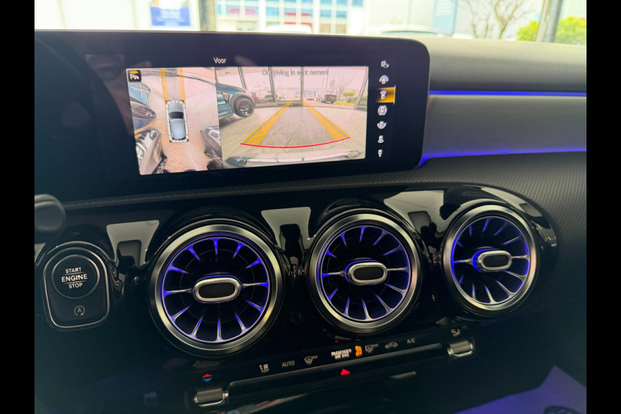 Mercedes-Benz A-Klasse 250 Premium Plus AMG-Pakket l Sfeerverlichting l Widescreen