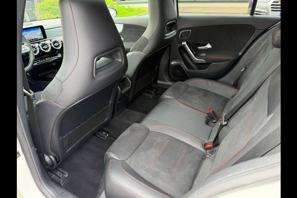 Mercedes-Benz A-Klasse 250 Premium Plus AMG-Pakket l Sfeerverlichting l Widescreen