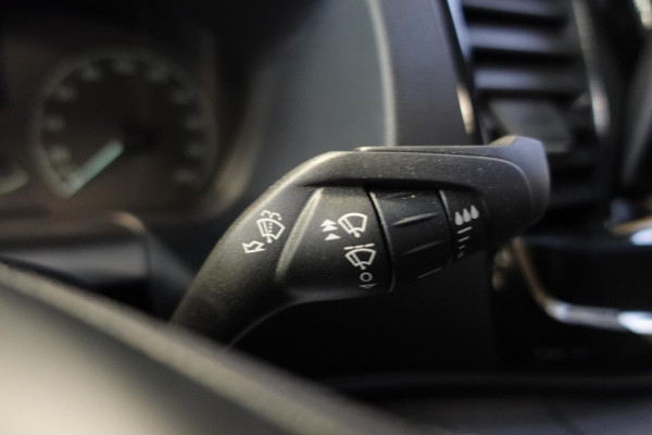 Ford Transit 310 2.0 TDCI L2H2 Trend Automaat Navigatie Trekhaak 360° Camera Airco Cruise DAB+