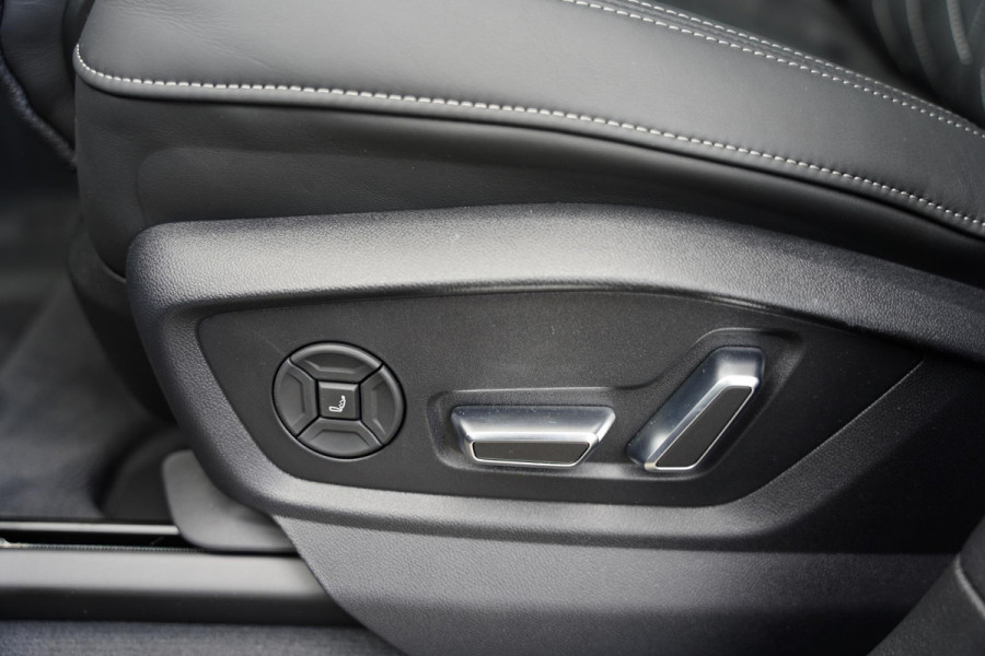 Audi Q8 60 TFSI e quattro Pro Line S Competition / 23 inch / Nieuw