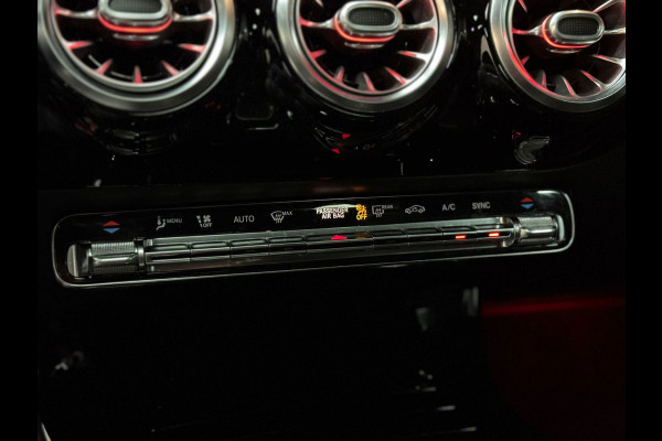 Mercedes-Benz A-Klasse 180 AMG Line|CRUISE|STOELVER|PANO|LEDER