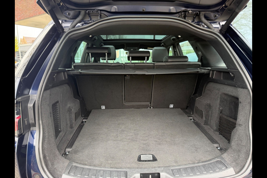 Land Rover Discovery Sport P300e 1.5 SE - Automaat - Panoramadak - Navi - Org.NL