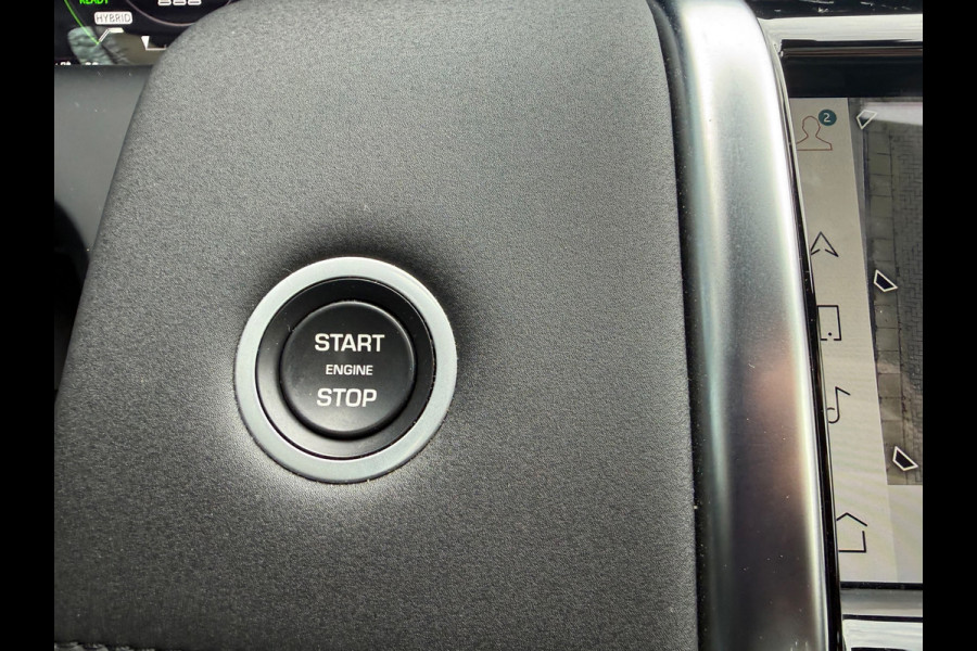 Land Rover Discovery Sport P300e 1.5 SE - Automaat - Panoramadak - Navi - Org.NL