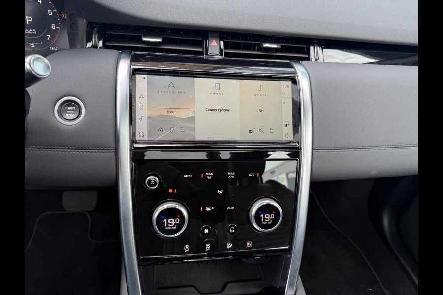 Land Rover Discovery Sport P300e 1.5 SE - Automaat - Panoramadak - Navi - Org.NL