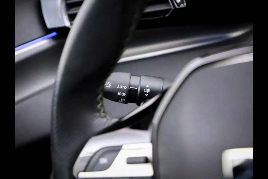 Peugeot 308 1.6 Plug-in Hybrid 225 GT / LED / 18'' / AGR / Winter / Elec Stoel / Alcantara