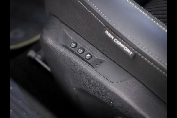 Peugeot 308 1.6 Plug-in Hybrid 225 GT / LED / 18'' / AGR / Winter / Elec Stoel / Alcantara