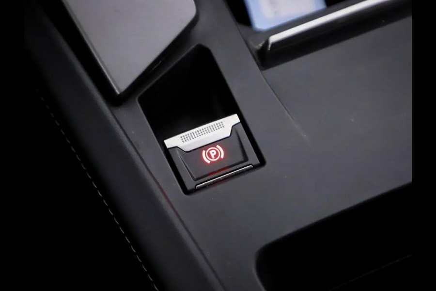 Peugeot 308 1.6 Plug-in Hybrid 225 GT / LED / 18'' / AGR / Winter / Elec Stoel / Alcantara