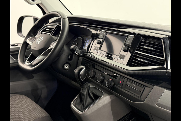 Volkswagen Transporter 2.0 TDI L2H1 28 Dubbele Cabine Highline Airco Cruise Control adaptief Parkeersensoren voor en achter 17" Lichtmetalen velgen