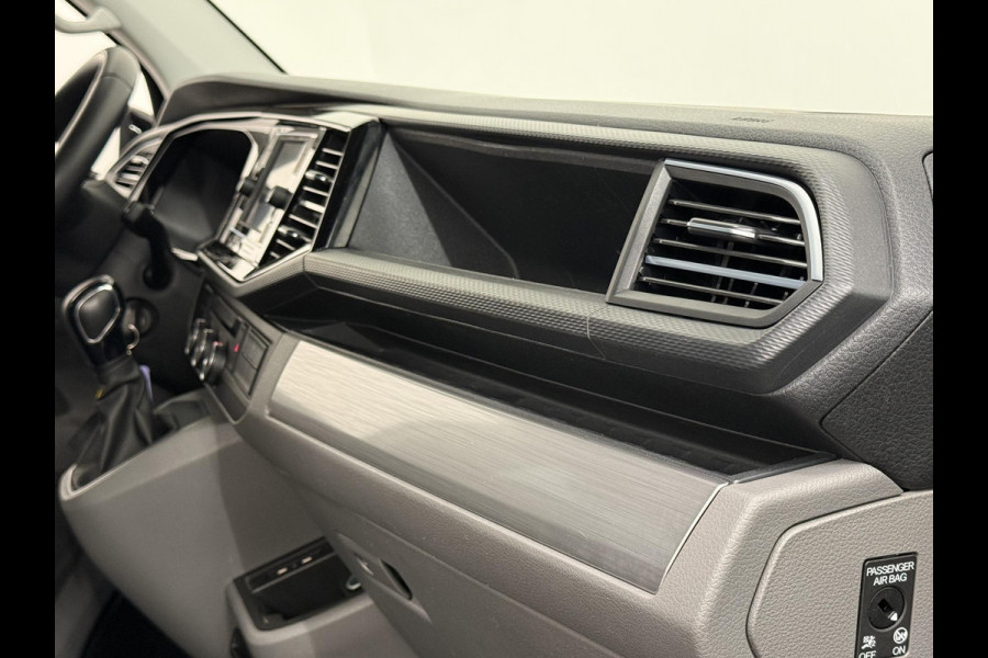 Volkswagen Transporter 2.0 TDI L2H1 28 Dubbele Cabine Highline Airco Cruise Control adaptief Parkeersensoren voor en achter 17" Lichtmetalen velgen