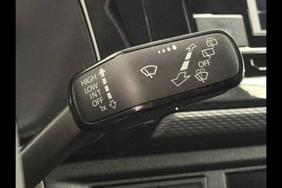 Volkswagen Transporter 2.0 TDI L2H1 28 Dubbele Cabine Highline Airco Cruise Control adaptief Parkeersensoren voor en achter 17" Lichtmetalen velgen