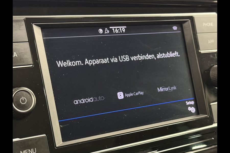 Volkswagen Transporter 2.0 TDI L2H1 28 Dubbele Cabine Highline Airco Cruise Control adaptief Parkeersensoren voor en achter 17" Lichtmetalen velgen