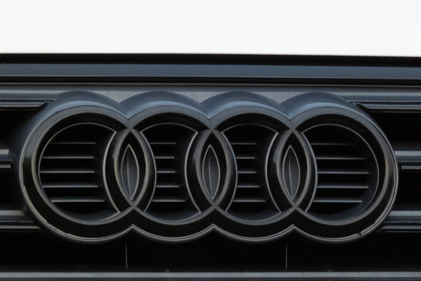 Audi A4 Avant 2.0 TFSI MHEV Sport S-line black edition | STOELVERWARMING | TREKHAAK | ACC | HEAD UP DISPLAY | LEDER