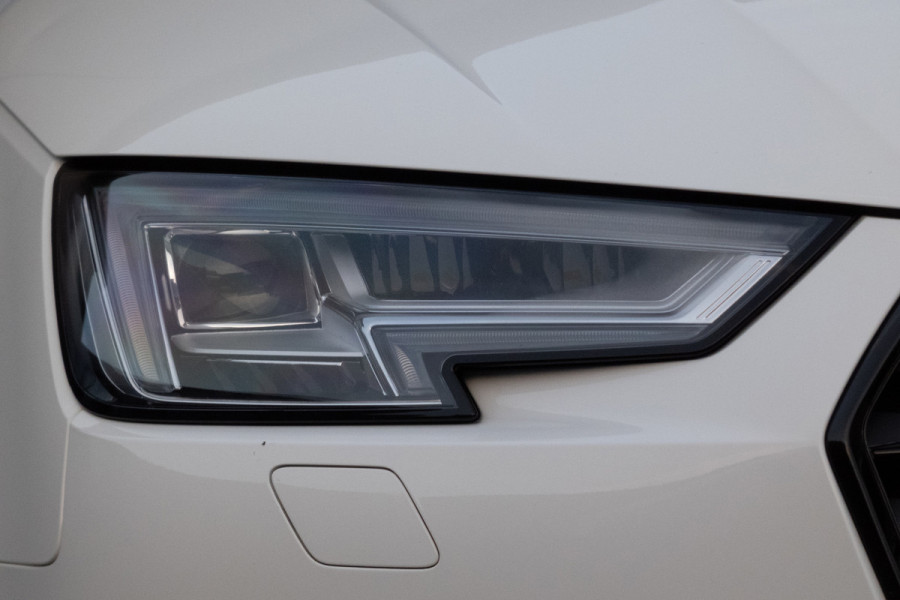 Audi A4 Avant 2.0 TFSI MHEV Sport S-line black edition | STOELVERWARMING | TREKHAAK | ACC | HEAD UP DISPLAY | LEDER