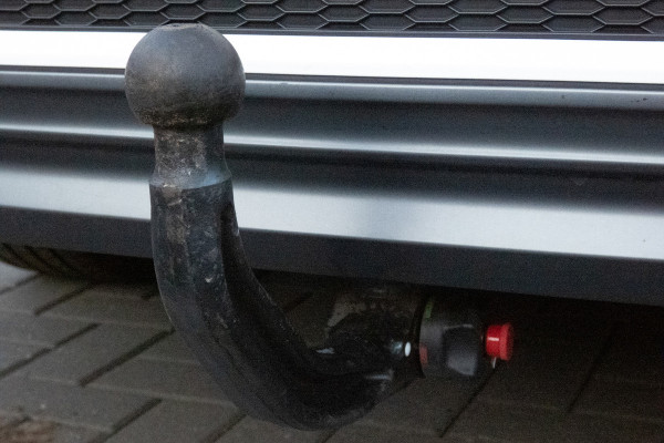 Audi A4 Avant 2.0 TFSI MHEV Sport S-line black edition | STOELVERWARMING | TREKHAAK | ACC | HEAD UP DISPLAY | LEDER