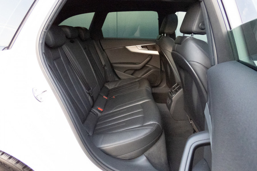 Audi A4 Avant 2.0 TFSI MHEV Sport S-line black edition | STOELVERWARMING | TREKHAAK | ACC | HEAD UP DISPLAY | LEDER