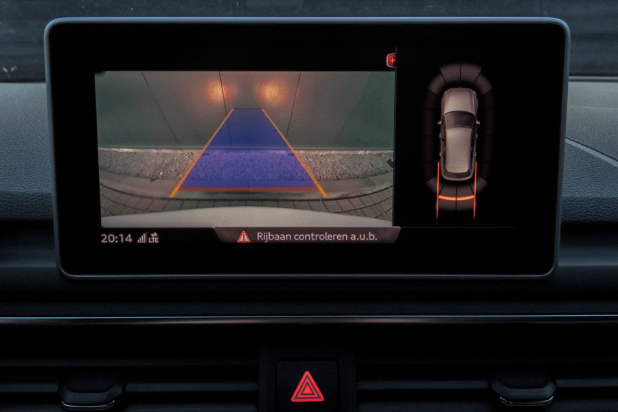 Audi A4 Avant 2.0 TFSI MHEV Sport S-line black edition | STOELVERWARMING | TREKHAAK | ACC | HEAD UP DISPLAY | LEDER