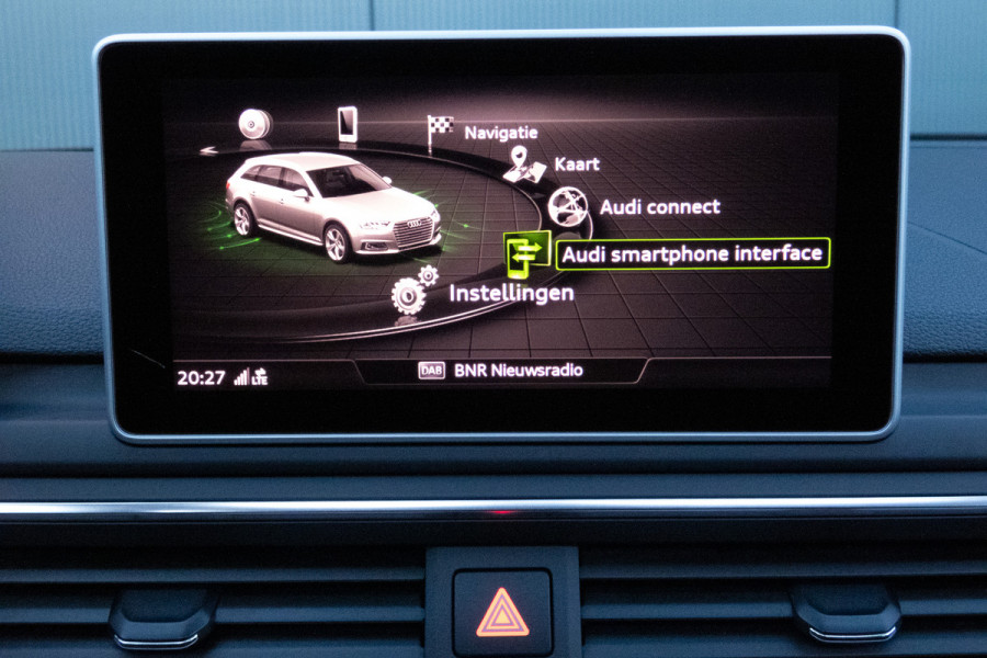 Audi A4 Avant 2.0 TFSI MHEV Sport S-line black edition | STOELVERWARMING | TREKHAAK | ACC | HEAD UP DISPLAY | LEDER