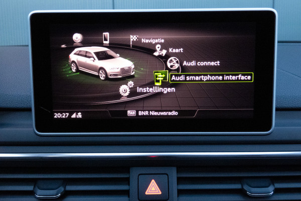 Audi A4 Avant 2.0 TFSI MHEV Sport S-line black edition | STOELVERWARMING | TREKHAAK | ACC | HEAD UP DISPLAY | LEDER