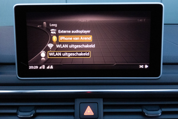 Audi A4 Avant 2.0 TFSI MHEV Sport S-line black edition | STOELVERWARMING | TREKHAAK | ACC | HEAD UP DISPLAY | LEDER