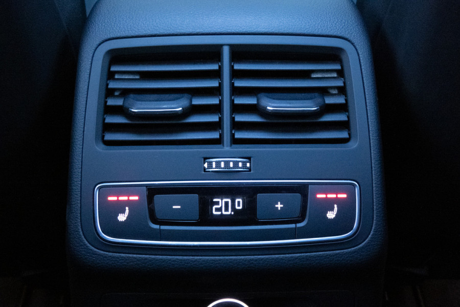 Audi A4 Avant 2.0 TFSI MHEV Sport S-line black edition | STOELVERWARMING | TREKHAAK | ACC | HEAD UP DISPLAY | LEDER