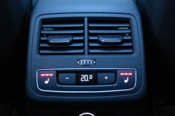 Audi A4 Avant 2.0 TFSI MHEV Sport S-line black edition | STOELVERWARMING | TREKHAAK | ACC | HEAD UP DISPLAY | LEDER