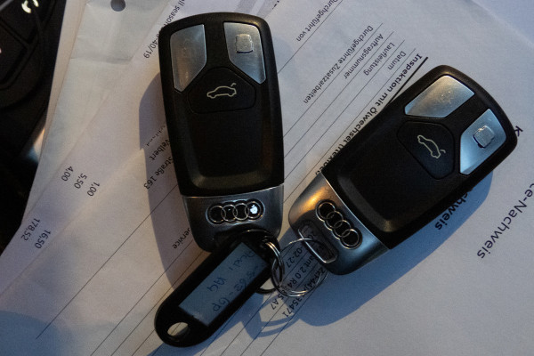 Audi A4 Avant 2.0 TFSI MHEV Sport S-line black edition | STOELVERWARMING | TREKHAAK | ACC | HEAD UP DISPLAY | LEDER