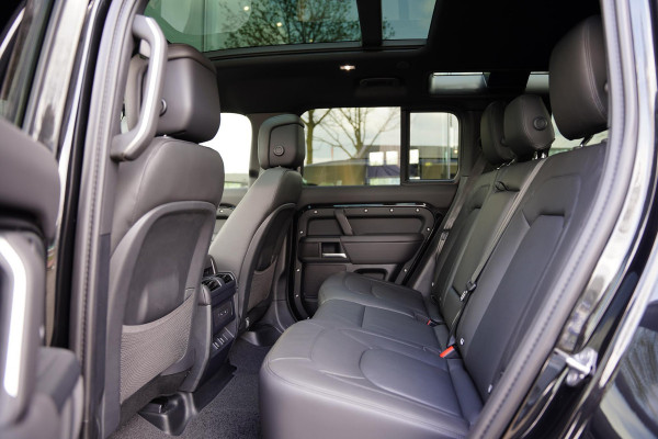 Land Rover Defender 110 2.0 P300e 110 X-Dynamic HSE / Panoramadak / Nieuw