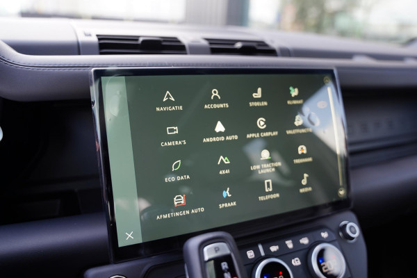 Land Rover Defender 110 2.0 P300e 110 X-Dynamic HSE / Panoramadak / Nieuw