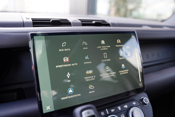 Land Rover Defender 110 2.0 P300e 110 X-Dynamic HSE / Panoramadak / Nieuw