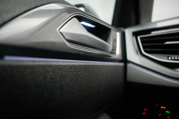 Volkswagen Polo 1.0 TSI 116PK R LINE AUT ORG NL [ Panoramadak Virtual Cockpit Beats Audio Full LED Camera Stoelverwarming ]