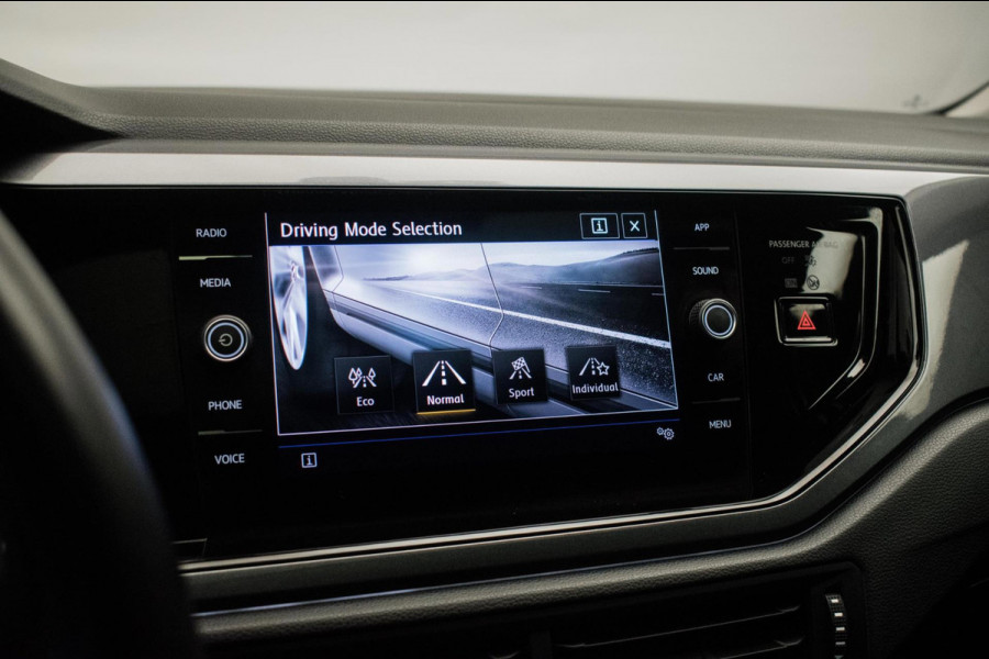 Volkswagen Polo 1.0 TSI 116PK R LINE AUT ORG NL [ Panoramadak Virtual Cockpit Beats Audio Full LED Camera Stoelverwarming ]