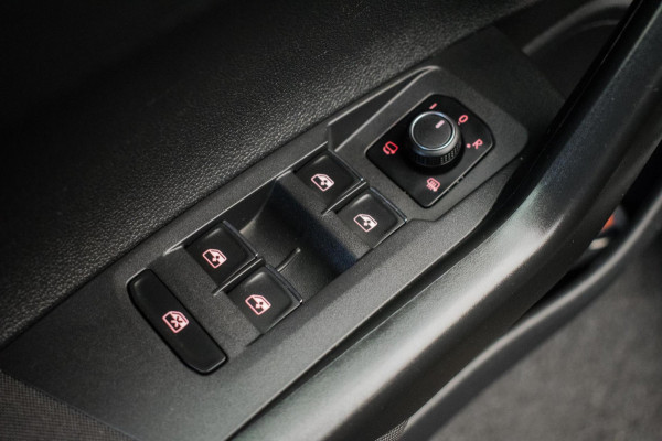 Volkswagen Polo 1.0 TSI 116PK R LINE AUT ORG NL [ Panoramadak Virtual Cockpit Beats Audio Full LED Camera Stoelverwarming ]