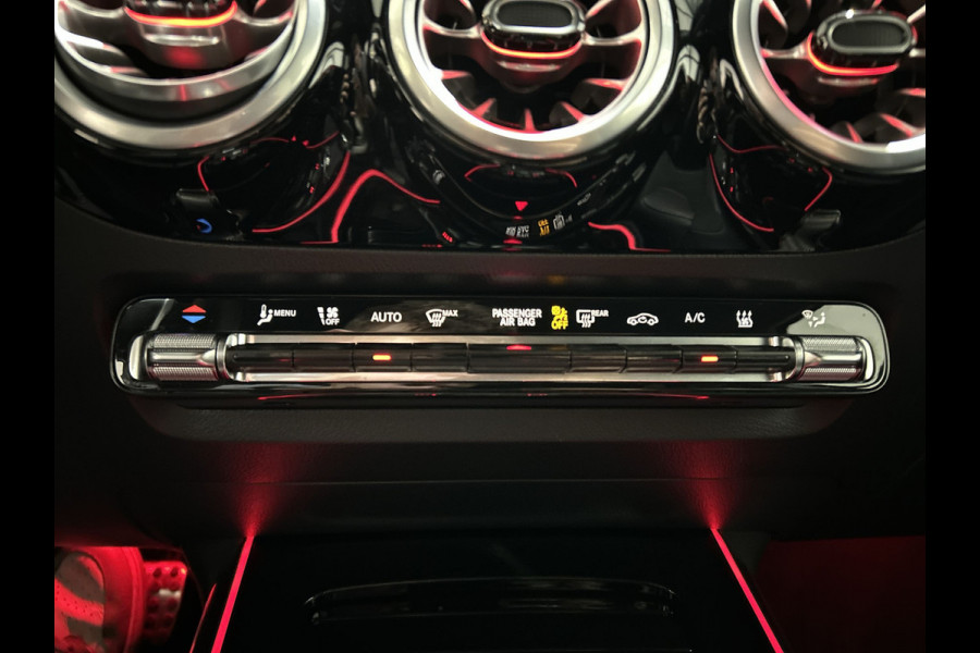 Mercedes-Benz EQA 350 4MATIC AMG Line 67 kWh Facelift Advanced, Distronic, LMV 20'' Soh (batterijcheck) Waarde 98,1 %