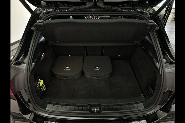 Mercedes-Benz EQA 350 4MATIC AMG Line 67 kWh Facelift Advanced, Distronic, LMV 20'' Soh (batterijcheck) Waarde 98,1 %