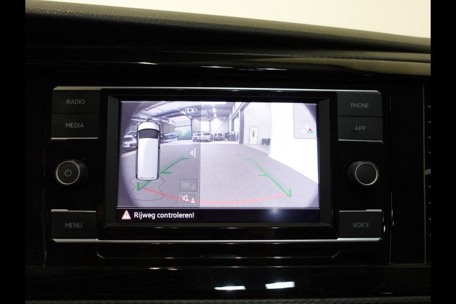 Volkswagen Transporter 2.0 TDI L2H1 28 Highline Dubbele Cabine Automaat Airco Cruise Adaptief Parkeersensoren