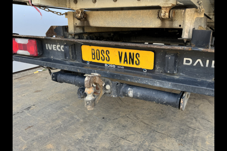 Iveco Daily 35C14 2.3 Kipper Dubbele Cabine Dubbellucht 6 Stoelen Airco Cruise Control  3,5t Trekhaak Lucht geveerde stoel