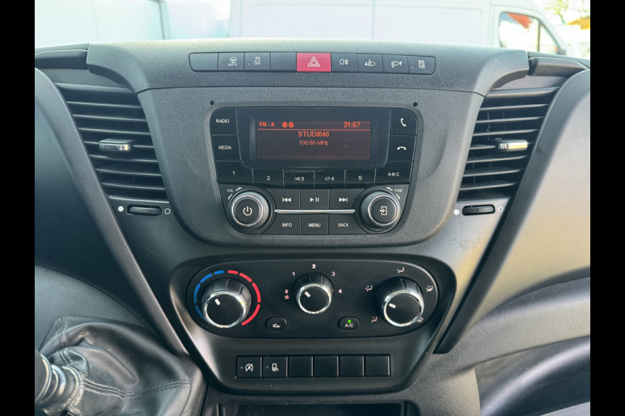 Iveco Daily 35C14 2.3 Kipper Dubbele Cabine Dubbellucht 6 Stoelen Airco Cruise Control  3,5t Trekhaak Lucht geveerde stoel