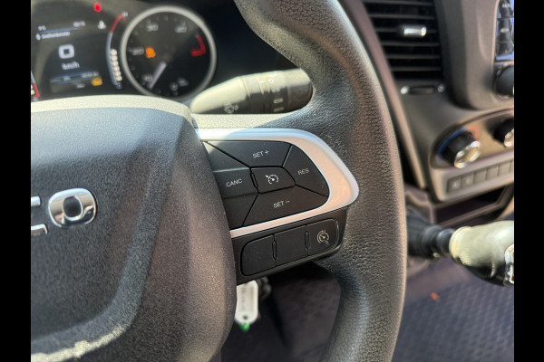 Iveco Daily 35C14 2.3 Kipper Dubbele Cabine Dubbellucht 6 Stoelen Airco Cruise Control  3,5t Trekhaak Lucht geveerde stoel