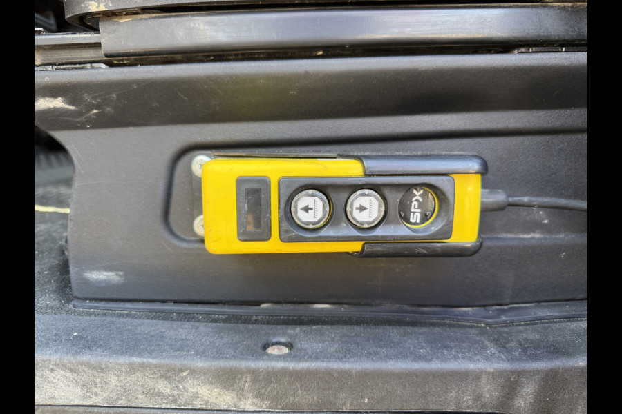 Iveco Daily 35C14 2.3 Kipper Dubbele Cabine Dubbellucht 6 Stoelen Airco Cruise Control  3,5t Trekhaak Lucht geveerde stoel