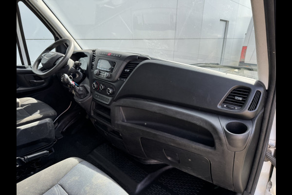 Iveco Daily 35C14 2.3 Kipper Dubbele Cabine Dubbellucht 6 Stoelen Airco Cruise Control  3,5t Trekhaak Luchtgeveerde stoel