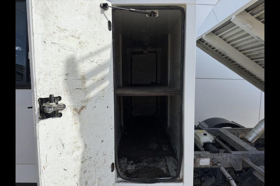 Iveco Daily 35C14 2.3 Kipper Dubbele Cabine Dubbellucht 6 Stoelen Airco Cruise Control  3,5t Trekhaak Luchtgeveerde stoel