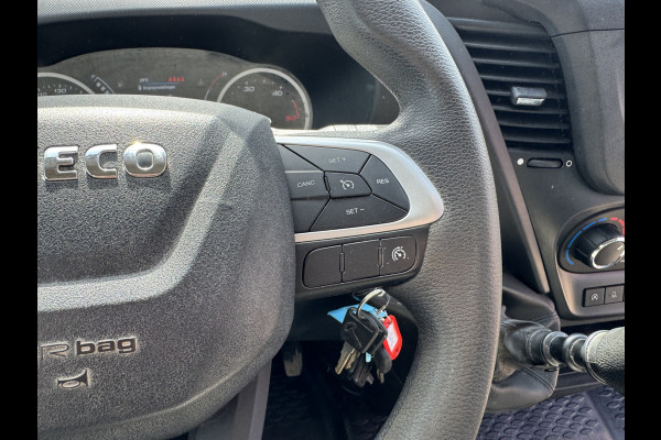 Iveco Daily 35C14 2.3 Kipper Dubbele Cabine Dubbellucht 6 Stoelen Airco Cruise Control  3,5t Trekhaak Luchtgeveerde stoel